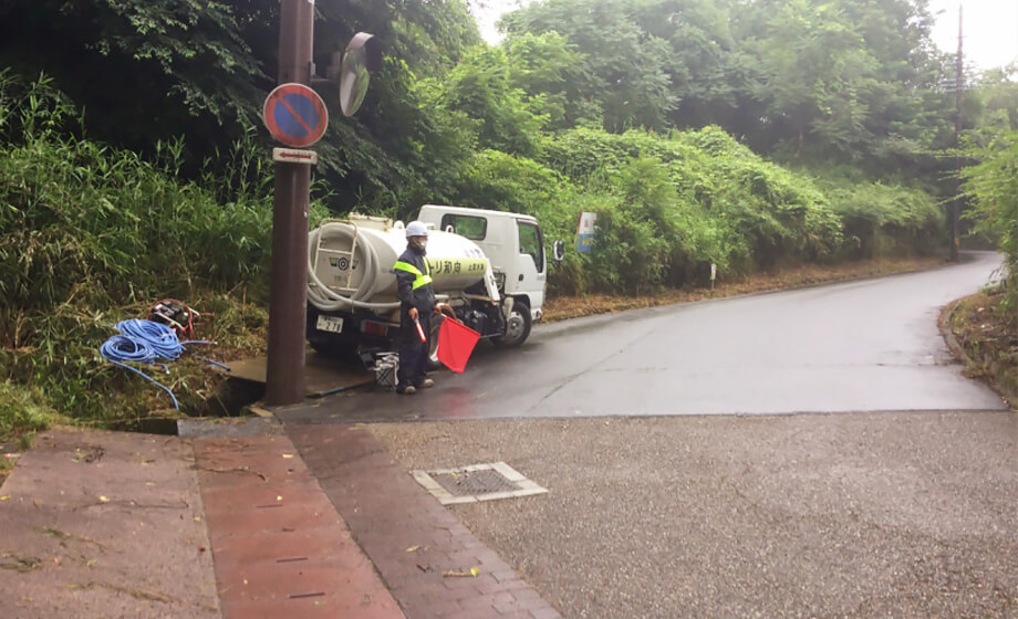 交通の安全対策：交通誘導員配置