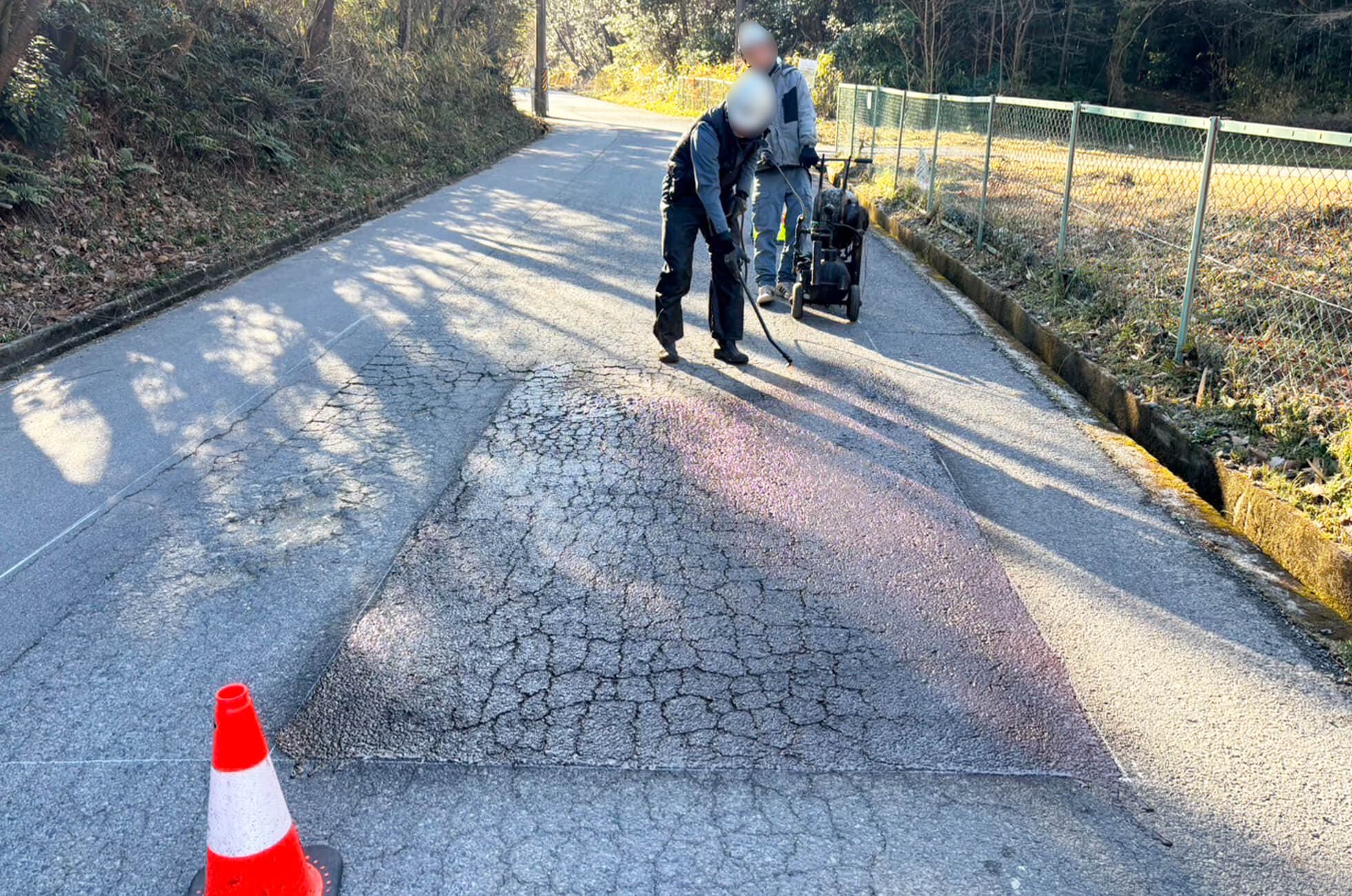 アスファルト修繕工事
