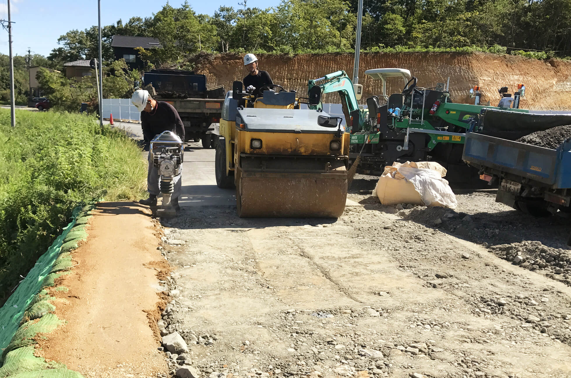 アスファルト補強工事