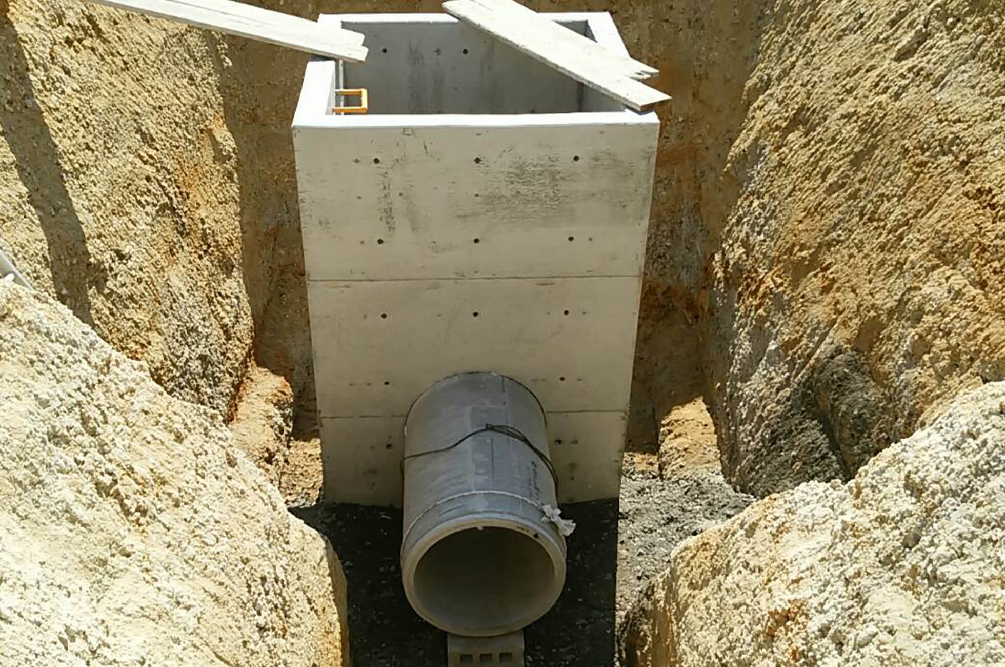 排水用ヒューム管埋設