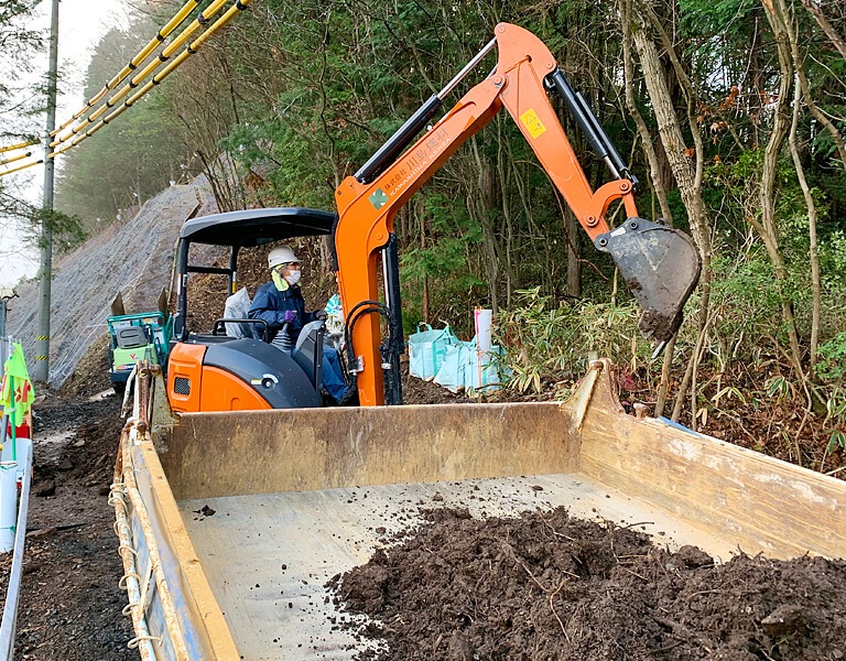 ミニ重機常傭オペ付き作業効率化と小回りのきく仕事をいたします。